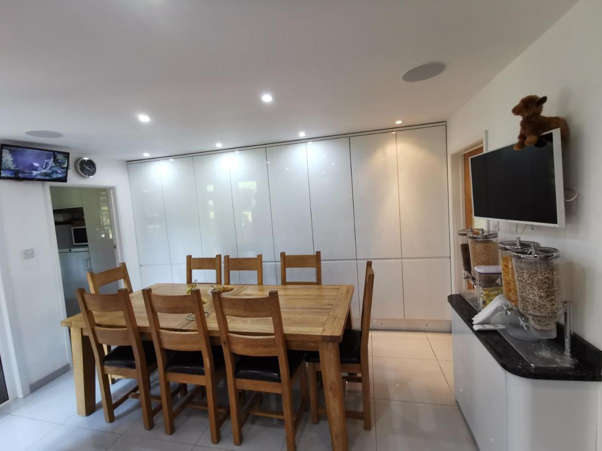Chart House Bed And Breakfast Dorking Dış mekan fotoğraf