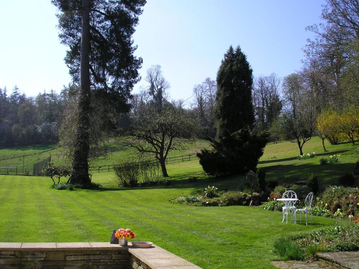 Chart House Bed And Breakfast Dorking Dış mekan fotoğraf
