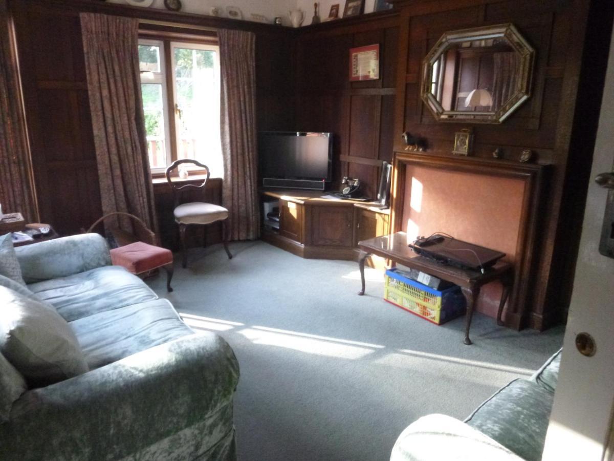 Chart House Bed And Breakfast Dorking Dış mekan fotoğraf