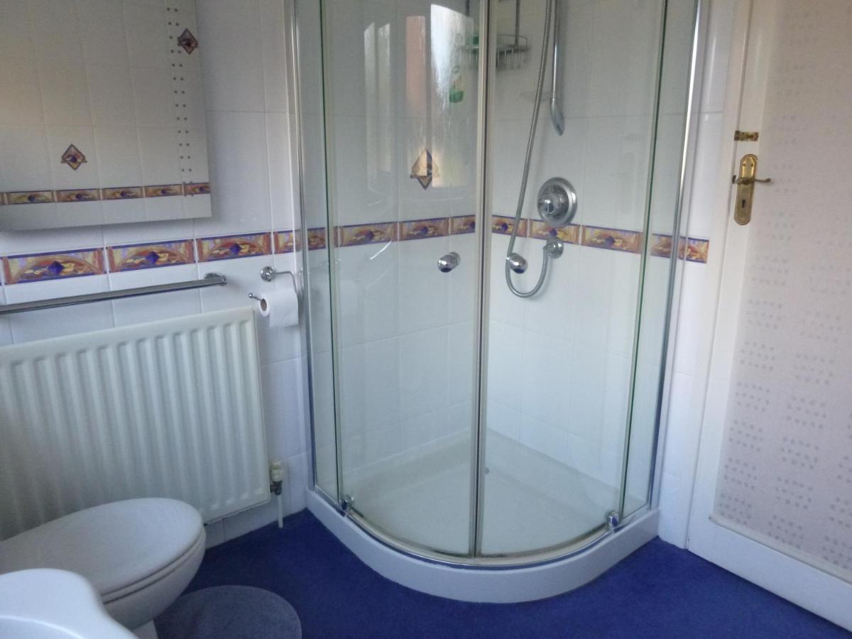 Chart House Bed And Breakfast Dorking Dış mekan fotoğraf